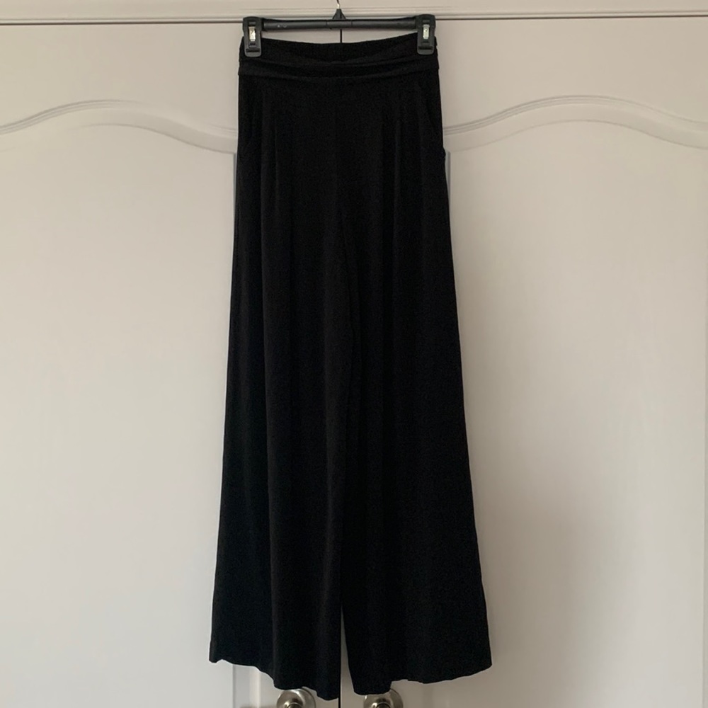 EUC The Odells Black Wide Leg Pants